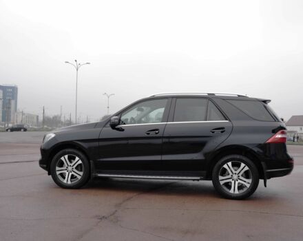 Черный Мерседес МЛ 350, объемом двигателя 3 л и пробегом 255 тыс. км за 25000 $, фото 7 на Automoto.ua