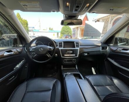 Черный Мерседес МЛ 350, объемом двигателя 3 л и пробегом 293 тыс. км за 24000 $, фото 12 на Automoto.ua