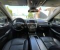 Черный Мерседес МЛ 350, объемом двигателя 3 л и пробегом 293 тыс. км за 24000 $, фото 12 на Automoto.ua