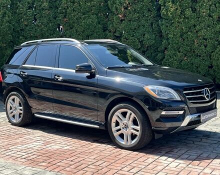 Черный Мерседес МЛ 350, объемом двигателя 3 л и пробегом 293 тыс. км за 24000 $, фото 1 на Automoto.ua