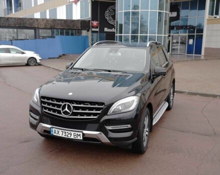 Черный Мерседес МЛ 350, объемом двигателя 3 л и пробегом 255 тыс. км за 25000 $, фото 2 на Automoto.ua