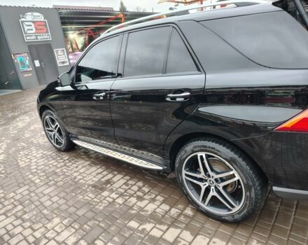 Черный Мерседес МЛ 350, объемом двигателя 3.5 л и пробегом 120 тыс. км за 23000 $, фото 2 на Automoto.ua