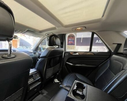 Черный Мерседес МЛ 350, объемом двигателя 3 л и пробегом 293 тыс. км за 24000 $, фото 13 на Automoto.ua