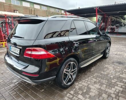 Черный Мерседес МЛ 350, объемом двигателя 3.5 л и пробегом 120 тыс. км за 23000 $, фото 1 на Automoto.ua