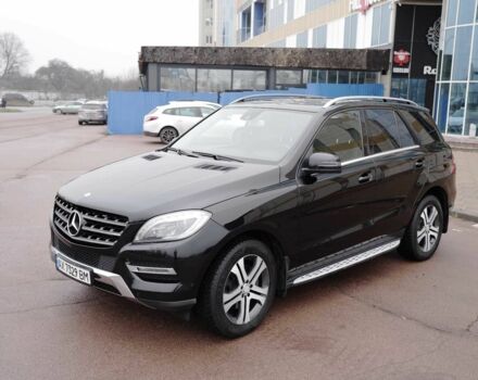 Черный Мерседес МЛ 350, объемом двигателя 3 л и пробегом 255 тыс. км за 25000 $, фото 1 на Automoto.ua