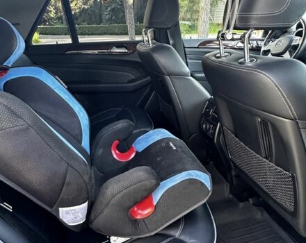 Черный Мерседес МЛ 350, объемом двигателя 3 л и пробегом 100 тыс. км за 30000 $, фото 6 на Automoto.ua