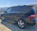 Чорний Мерседес МЛ 350, об'ємом двигуна 3 л та пробігом 231 тис. км за 20800 $, фото 5 на Automoto.ua