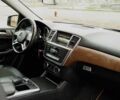 Черный Мерседес МЛ 350, объемом двигателя 3 л и пробегом 255 тыс. км за 25000 $, фото 15 на Automoto.ua