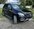 Черный Мерседес МЛ 350, объемом двигателя 3 л и пробегом 350 тыс. км за 29950 $, фото 1 на Automoto.ua