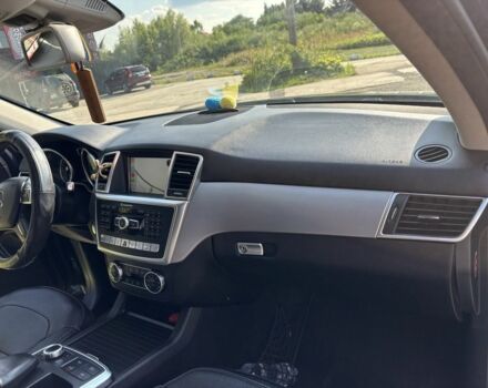 Черный Мерседес МЛ 350, объемом двигателя 3 л и пробегом 350 тыс. км за 29950 $, фото 13 на Automoto.ua