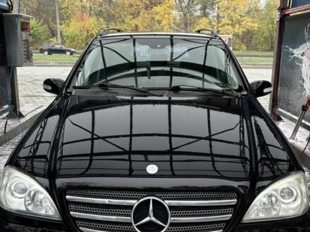 Чорний Мерседес МЛ 350, об'ємом двигуна 3.5 л та пробігом 230 тис. км за 6700 $, фото 1 на Automoto.ua