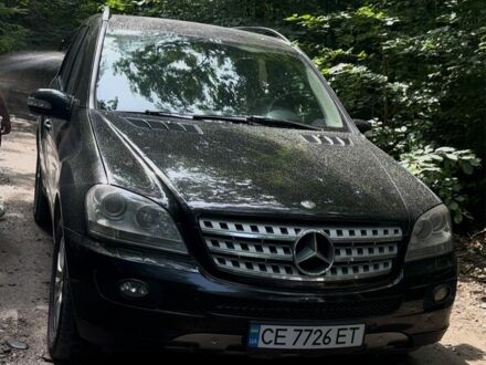 Мерседес МЛ 350 2006 в Вижнице на Automoto.ua Черный Мерседес МЛ 350, объемом двигателя 3.5 л и пробегом 350 тыс. км за 8500 $, фото 1 на Automoto.ua