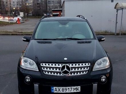 Чорний Мерседес МЛ 350, об'ємом двигуна 3.5 л та пробігом 310 тис. км за 9900 $, фото 1 на Automoto.ua