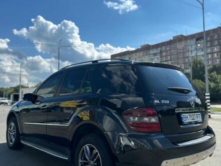 Черный Мерседес МЛ 350, объемом двигателя 3.5 л и пробегом 260 тыс. км за 9300 $, фото 1 на Automoto.ua