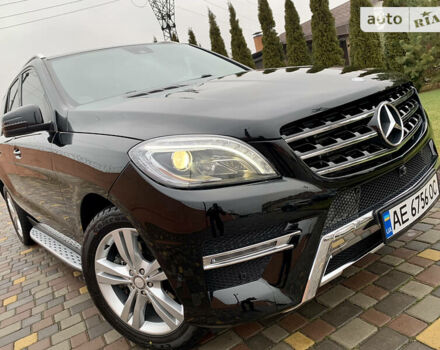Мерседес МЛ 350 2012 в Днепре (Днепропетровске) на Automoto.ua Черный Мерседес МЛ 350, объемом двигателя 3 л и пробегом 200 тыс. км за 26999 $, фото 1 на Automoto.ua