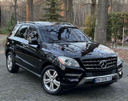Чорний Мерседес МЛ 350, об'ємом двигуна 3 л та пробігом 274 тис. км за 19700 $, фото 1 на Automoto.ua