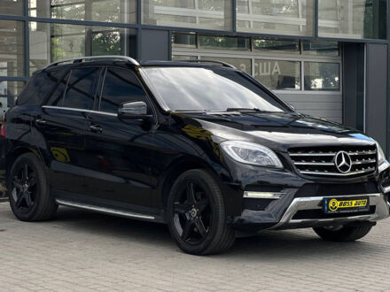 Мерседес МЛ 350 2012 в Ивано-Франковске на Automoto.ua Черный Мерседес МЛ 350, объемом двигателя 3 л и пробегом 170 тыс. км за 27500 $, фото 1 на Automoto.ua