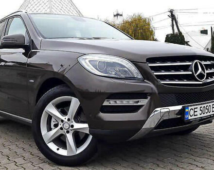 Мерседес МЛ 350 2012 в Черновцах на Automoto.ua Коричневый Мерседес МЛ 350, объемом двигателя 3 л и пробегом 207 тыс. км за 32800 $, фото 1 на Automoto.ua