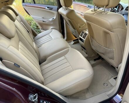 Червоний Мерседес МЛ 350, об'ємом двигуна 3.7 л та пробігом 175 тис. км за 11400 $, фото 16 на Automoto.ua