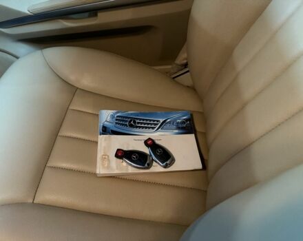 Червоний Мерседес МЛ 350, об'ємом двигуна 3.7 л та пробігом 175 тис. км за 11400 $, фото 13 на Automoto.ua