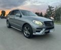 Сірий Мерседес МЛ 350, об'ємом двигуна 3 л та пробігом 291 тис. км за 21500 $, фото 1 на Automoto.ua