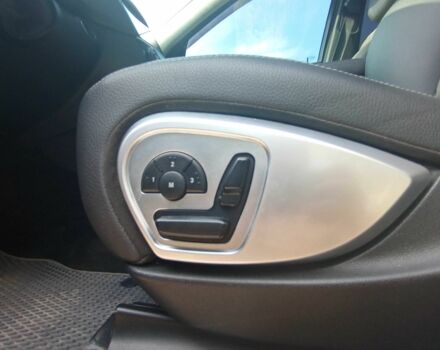 Серый Мерседес МЛ 350, объемом двигателя 3.5 л и пробегом 303 тыс. км за 8999 $, фото 23 на Automoto.ua