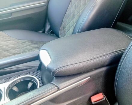 Серый Мерседес МЛ 350, объемом двигателя 3.5 л и пробегом 303 тыс. км за 8999 $, фото 6 на Automoto.ua