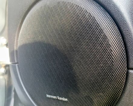 Серый Мерседес МЛ 350, объемом двигателя 3.5 л и пробегом 303 тыс. км за 8999 $, фото 3 на Automoto.ua