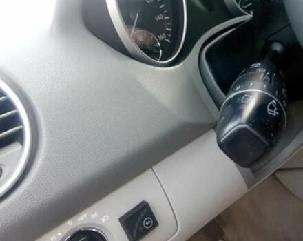 Серый Мерседес МЛ 350, объемом двигателя 3.5 л и пробегом 213 тыс. км за 10900 $, фото 8 на Automoto.ua