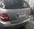 Сірий Мерседес МЛ 350, об'ємом двигуна 3.5 л та пробігом 250 тис. км за 9000 $, фото 3 на Automoto.ua