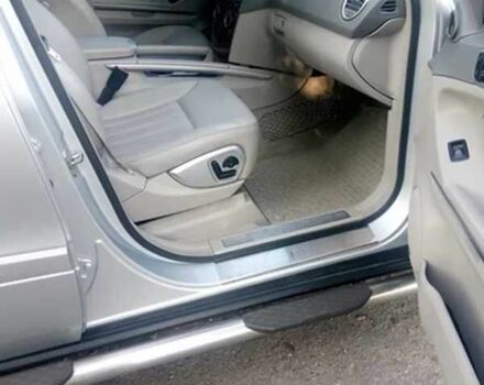 Серый Мерседес МЛ 350, объемом двигателя 3.5 л и пробегом 213 тыс. км за 10900 $, фото 12 на Automoto.ua