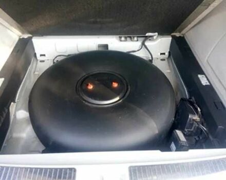 Серый Мерседес МЛ 350, объемом двигателя 3.5 л и пробегом 213 тыс. км за 10900 $, фото 14 на Automoto.ua