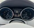 Сірий Мерседес МЛ 350, об'ємом двигуна 3 л та пробігом 30 тис. км за 17500 $, фото 4 на Automoto.ua