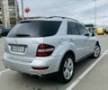 Сірий Мерседес МЛ 350, об'ємом двигуна 3 л та пробігом 30 тис. км за 17500 $, фото 1 на Automoto.ua