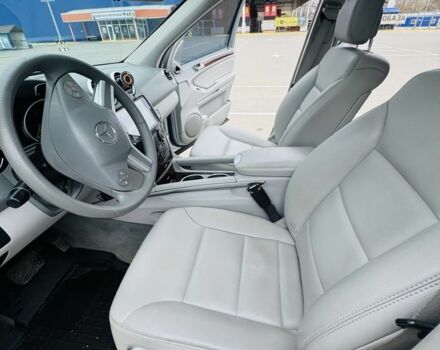 Сірий Мерседес МЛ 350, об'ємом двигуна 3 л та пробігом 30 тис. км за 17500 $, фото 7 на Automoto.ua