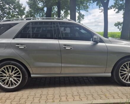 Серый Мерседес МЛ 350, объемом двигателя 3 л и пробегом 103 тыс. км за 735 $, фото 2 на Automoto.ua