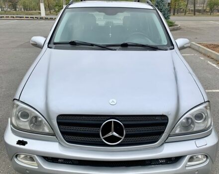 Мерседес МЛ 350 2003 в Краматорске на Automoto.ua Серый Мерседес МЛ 350, объемом двигателя 3.7 л и пробегом 299 тыс. км за 7000 $, фото 1 на Automoto.ua