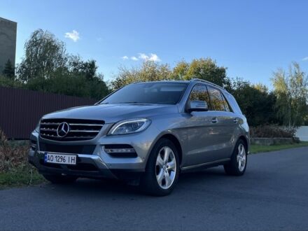 Мерседес МЛ 350 2012 в Мукачеве на Automoto.ua Серый Мерседес МЛ 350, объемом двигателя 3 л и пробегом 334 тыс. км за 21500 $, фото 1 на Automoto.ua