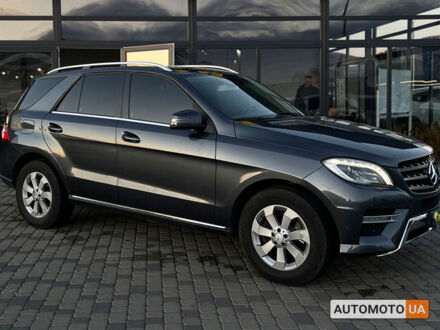 Мерседес МЛ 350 2015 в Мукачеве на Automoto.ua Серый Мерседес МЛ 350, объемом двигателя 3 л и пробегом 217 тыс. км за 28500 $, фото 1 на Automoto.ua