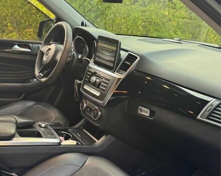 Синій Мерседес МЛ 350, об'ємом двигуна 3 л та пробігом 220 тис. км за 24200 $, фото 6 на Automoto.ua