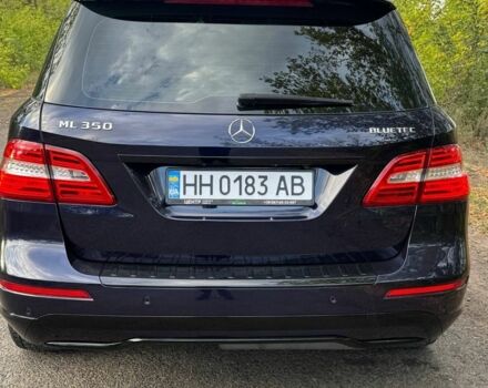 Синій Мерседес МЛ 350, об'ємом двигуна 3 л та пробігом 220 тис. км за 24200 $, фото 5 на Automoto.ua