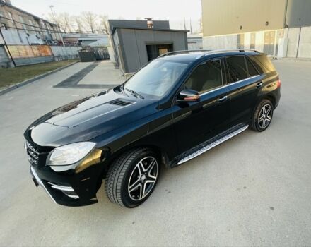 Чорний Мерседес МЛ 400, об'ємом двигуна 3 л та пробігом 157 тис. км за 25300 $, фото 23 на Automoto.ua