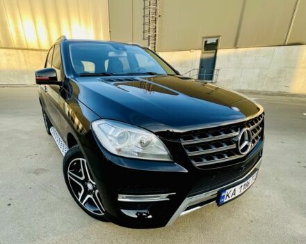 Чорний Мерседес МЛ 400, об'ємом двигуна 3 л та пробігом 157 тис. км за 25300 $, фото 20 на Automoto.ua
