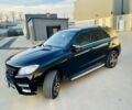Чорний Мерседес МЛ 400, об'ємом двигуна 3 л та пробігом 157 тис. км за 25300 $, фото 4 на Automoto.ua
