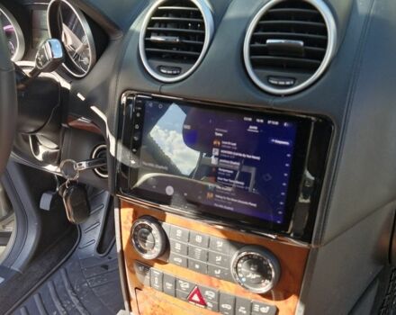 Бежевий Мерседес МЛ 500, об'ємом двигуна 5.5 л та пробігом 251 тис. км за 17899 $, фото 20 на Automoto.ua