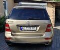 Бежевий Мерседес МЛ 500, об'ємом двигуна 5.5 л та пробігом 251 тис. км за 17899 $, фото 5 на Automoto.ua