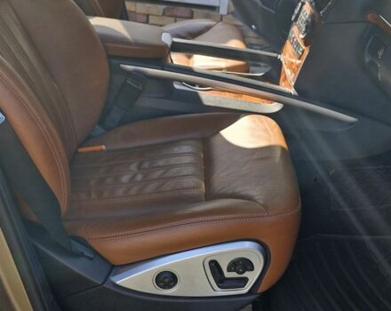 Бежевий Мерседес МЛ 500, об'ємом двигуна 5.5 л та пробігом 251 тис. км за 17899 $, фото 17 на Automoto.ua