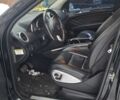 Чорний Мерседес МЛ 500, об'ємом двигуна 5 л та пробігом 335 тис. км за 10000 $, фото 8 на Automoto.ua
