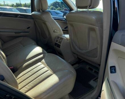 Чорний Мерседес МЛ 500, об'ємом двигуна 5.5 л та пробігом 200 тис. км за 8999 $, фото 7 на Automoto.ua