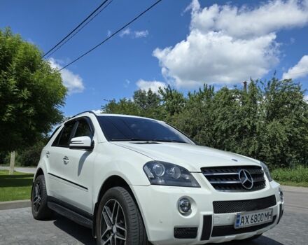 Білий Мерседес МЛ 550, об'ємом двигуна 5.5 л та пробігом 200 тис. км за 11500 $, фото 17 на Automoto.ua